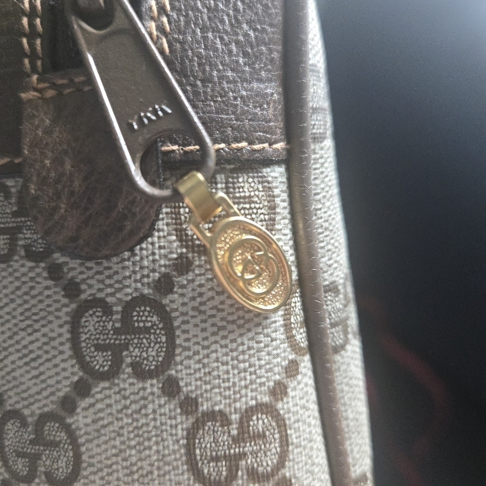 Gucci Vintage EUC Pouch Bag - Picture 12 of 16